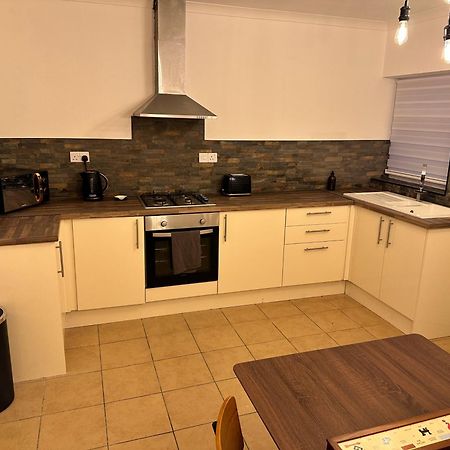 Stylish Miners Cottage, Treorchy, Rhondda Treorky Extérieur photo